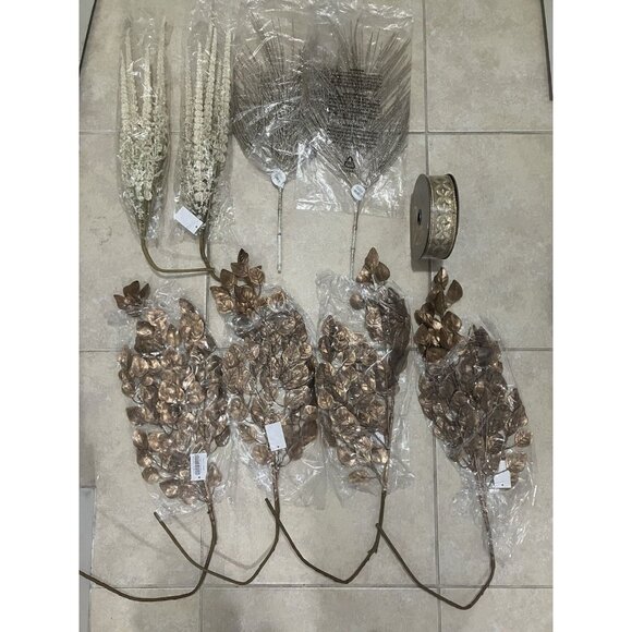 Floral Arrangement Luxury Bundle And Decorative Ribbon. New - Picture 3 of 7